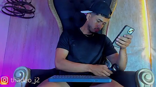 thaddeus king online show from February 2, 2026, 11:04 pm