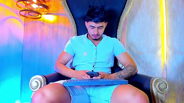 thaddeus king online show from November 12, 2025, 9:40 pm