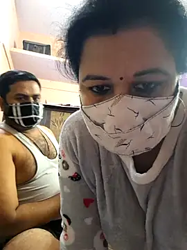 Snapshot of bobbyronak chatting on December 15, 2025, 6:14 pm bobbyronak online show from December 15, 2025, 6:14 pm