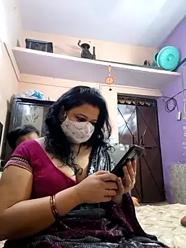 Snapshot of bobbyronak chatting on November 6, 2025, 7:07 pm bobbyronak online show from November 6, 2025, 7:07 pm