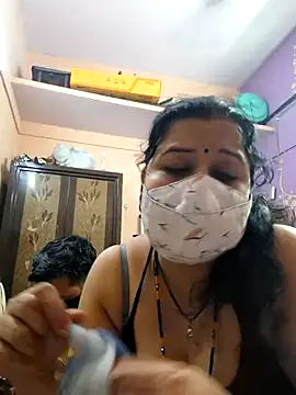 Snapshot of bobbyronak chatting on October 14, 2025, 7:58 pm bobbyronak online show from October 14, 2025, 7:58 pm