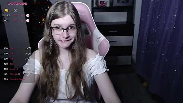 Snapshot of Tomato_Tease chatting on December 15, 2025, 4:51 am Tomato Tease online show from December 15, 2025, 4:51 am