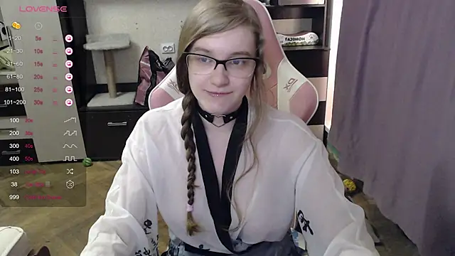 Snapshot of Tomato_Tease chatting on October 21, 2025, 2:05 pm Tomato Tease online show from October 21, 2025, 2:05 pm