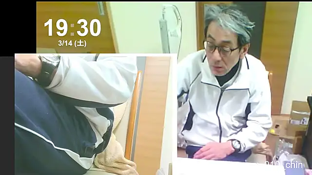 Snapshot of mama010-chan chatting on March 14, 2026, 10:32 am mama010-chan online show from March 14, 2026, 10:32 am