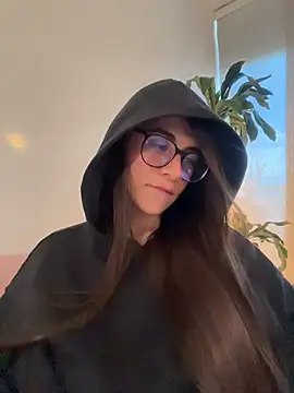 MariaIsabella8 online show from April 16, 2026, 9:39 pm