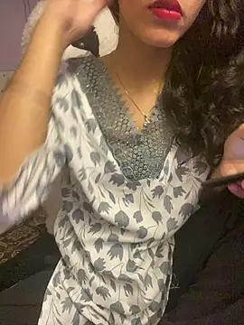 Snapshot of Divyaa69 chatting on January 8, 2026, 4:24 pm Divyaa69 online show from January 8, 2026, 4:24 pm