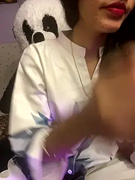 Snapshot of Divyaa69 chatting on December 20, 2025, 1:41 am Divyaa69 online show from December 20, 2025, 1:41 am