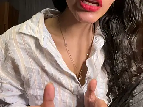 Divyaa69 online show from June 22, 2026, 8:28 pm
