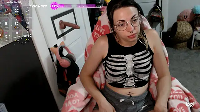 KSwonderland6 online show from May 4, 2026, 4:21 pm