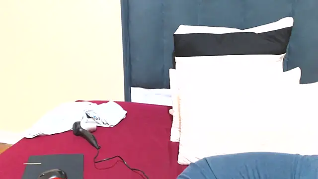 Snapshot of kittykhloe22 chatting on March 14, 2025, 6:29 pm kittykhloe22 online show from March 14, 2025, 6:29 pm