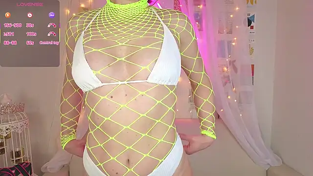 Angel Nikole online show from November 2, 2025, 1:32 am