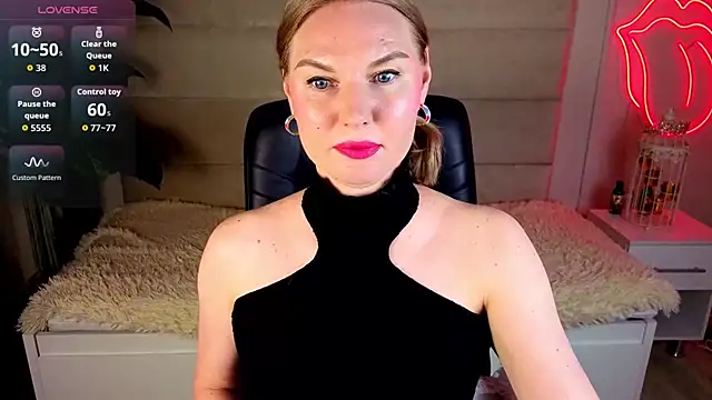 Snapshot of Angel_Nikole chatting on July 17, 2026, 1:47 am Angel Nikole online show from July 17, 2026, 1:47 am