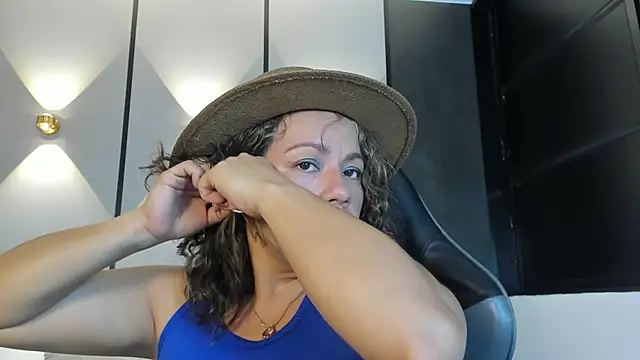 Snapshot of gipsela_gomez chatting on September 24, 2025, 7:20 pm gipsela gomez online show from September 24, 2025, 7:20 pm