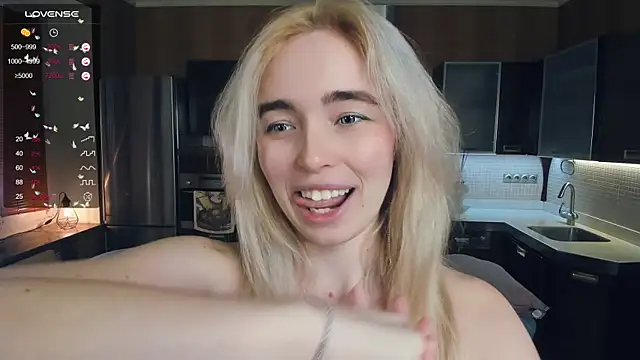 LinnBottrell online show from March 10, 2025, 10:13 pm