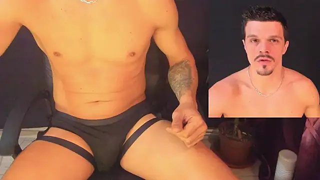 Snapshot of DonyBrown chatting on February 10, 2026, 5:39 am DonyBrown online show from February 10, 2026, 5:39 am