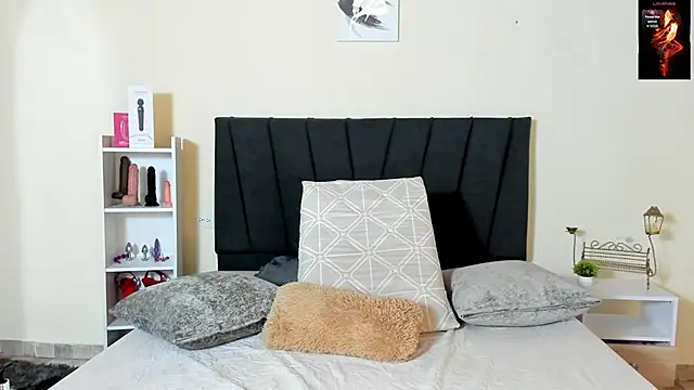 Kimberly lozano online show from November 14, 2025, 10:41 am