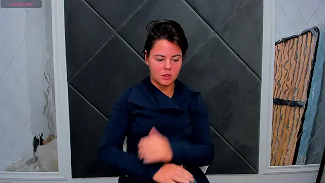 Snapshot of Lady_AliBi chatting on November 5, 2025, 4:43 pm Lady AliBi online show from November 5, 2025, 4:43 pm