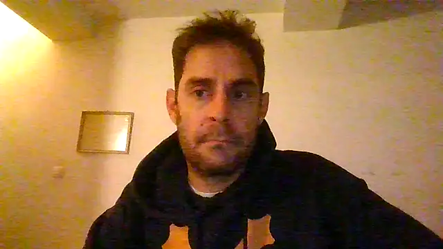 Vespa Crabo online show from December 4, 2024, 7:50 pm