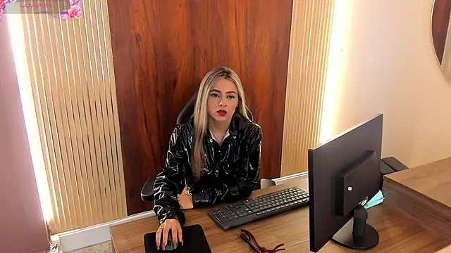 Snapshot of miacarperr1 chatting on January 29, 2025, 8:35 pm miacarperr1 online show from January 29, 2025, 8:35 pm