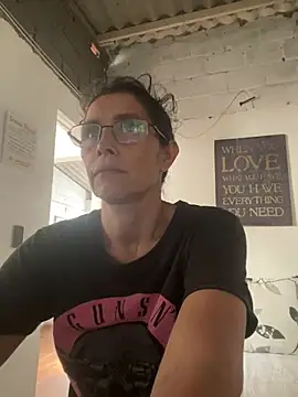 Snapshot of MireyaTorresGu chatting on July 13, 2026, 3:44 pm MireyaTorresGu online show from July 13, 2026, 3:44 pm