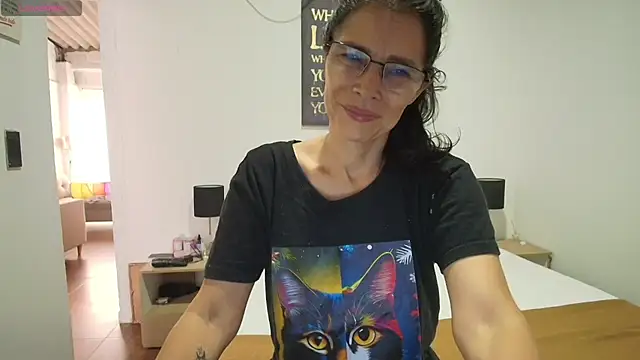 Snapshot of MireyaTorresGu chatting on August 1, 2026, 12:03 pm MireyaTorresGu online show from August 1, 2026, 12:03 pm