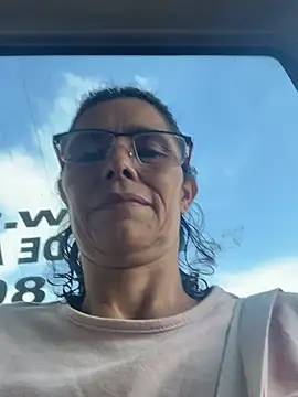 MireyaTorresGu online show from June 20, 2026, 2:11 pm