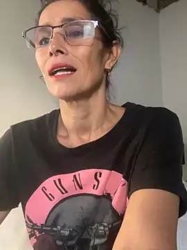 Snapshot of MireyaTorresGu chatting on July 7, 2026, 1:14 pm MireyaTorresGu online show from July 7, 2026, 1:14 pm