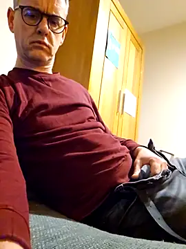 Snapshot of Hectorthyssen1 chatting on February 14, 2025, 11:20 pm Hectorthyssen1 online show from February 14, 2025, 11:20 pm