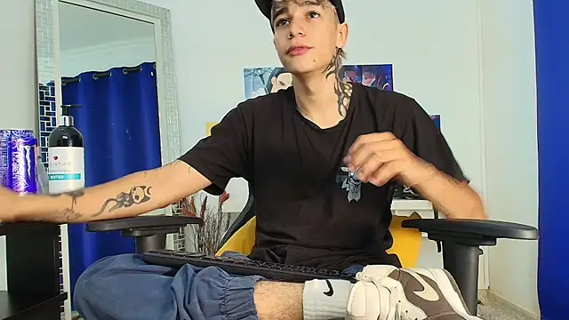 Snapshot of Zacktk7 chatting on March 11, 2025, 8:09 pm Zacktk7 online show from March 11, 2025, 8:09 pm