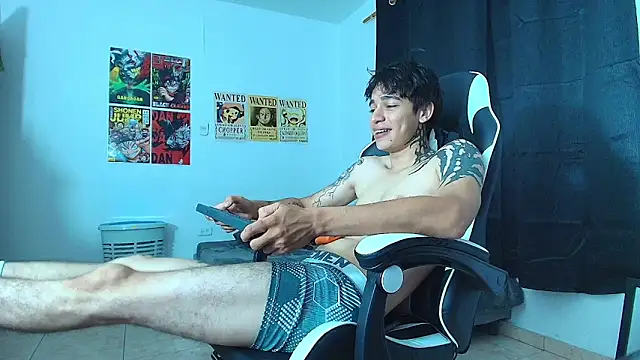 Snapshot of Zacktk7 chatting on February 13, 2025, 11:04 pm Zacktk7 online show from February 13, 2025, 11:04 pm