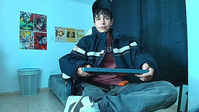 Snapshot of Zacktk7 chatting on February 13, 2025, 8:03 pm Zacktk7 online show from February 13, 2025, 8:03 pm