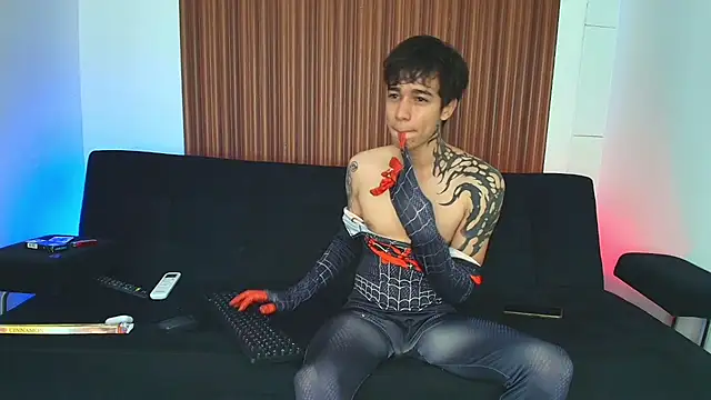 Snapshot of Zacktk7 chatting on February 18, 2025, 12:15 am Zacktk7 online show from February 18, 2025, 12:15 am