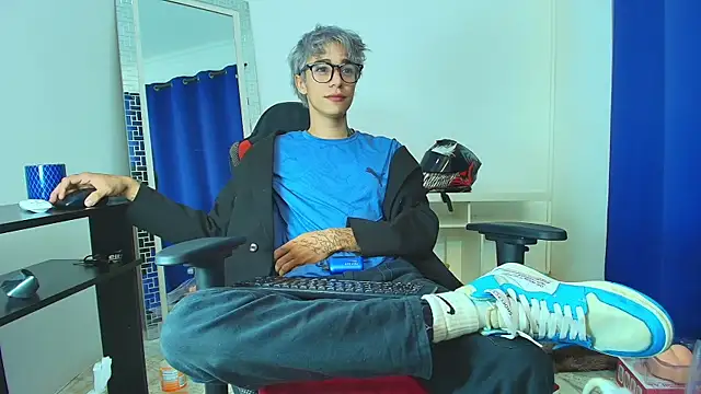 Snapshot of Zacktk7 chatting on March 6, 2025, 6:30 am Zacktk7 online show from March 6, 2025, 6:30 am