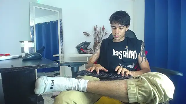 Snapshot of Zacktk7 chatting on January 31, 2025, 11:45 pm Zacktk7 online show from January 31, 2025, 11:45 pm