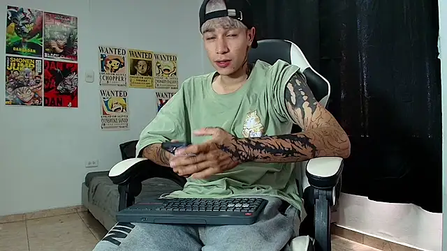 Snapshot of Zacktk7 chatting on March 17, 2025, 6:32 pm Zacktk7 online show from March 17, 2025, 6:32 pm