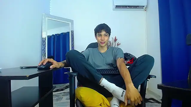 Snapshot of Zacktk7 chatting on January 30, 2025, 8:53 pm Zacktk7 online show from January 30, 2025, 8:53 pm