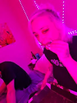 IzanamiNova online show from February 15, 2025, 5:30 am