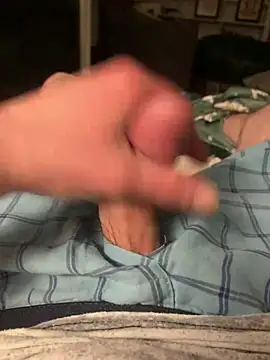 willcumforu online show from February 3, 2025, 4:35 am