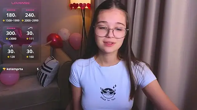 Snapshot of Leela_sun chatting on February 7, 2026, 5:48 am Leela sun online show from February 7, 2026, 5:48 am