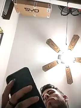 Snapshot of jhonyhot9292 chatting on March 14, 2026, 9:21 pm jhonyhot9292 online show from March 14, 2026, 9:21 pm