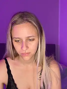 Snapshot of lunawolf21 chatting on October 17, 2025, 6:28 am lunawolf21 online show from October 17, 2025, 6:28 am