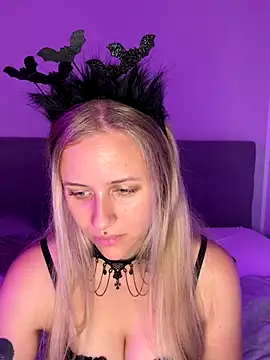 Snapshot of lunawolf21 chatting on October 10, 2025, 6:47 am lunawolf21 online show from October 10, 2025, 6:47 am