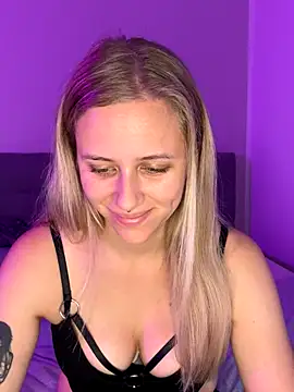 Snapshot of lunawolf21 chatting on October 16, 2025, 6:32 am lunawolf21 online show from October 16, 2025, 6:32 am