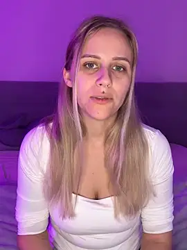 Snapshot of lunawolf21 chatting on November 20, 2025, 7:42 am lunawolf21 online show from November 20, 2025, 7:42 am