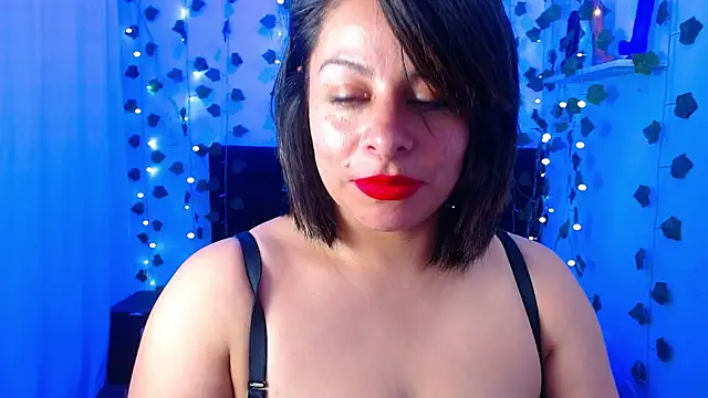 Snapshot of daphne_29 chatting on January 7, 2025, 7:49 pm daphne 29 online show from January 7, 2025, 7:49 pm