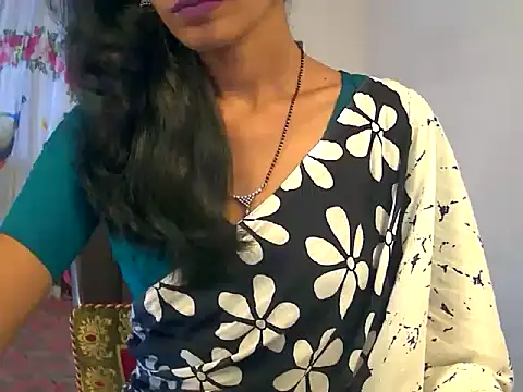 Snapshot of sexy_janu25 chatting on June 7, 2026, 6:29 am sexy janu25 online show from June 7, 2026, 6:29 am