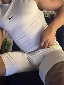 mikemacluffy online show from March 22, 2025, 1:41 pm