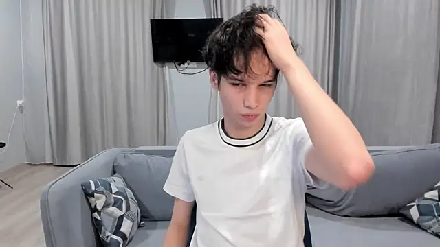 Im Shine Guy online show from December 1, 2024, 7:30 pm