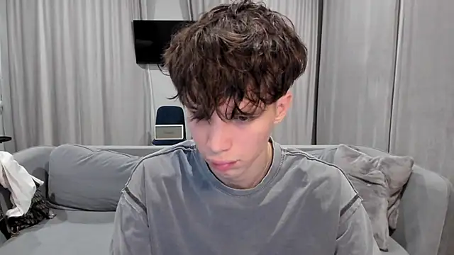 Im Shine Guy online show from December 11, 2024, 7:25 pm