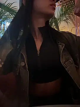 Snapshot of Lolitacooper chatting on October 7, 2025, 8:54 pm Lolitacooper online show from October 7, 2025, 8:54 pm